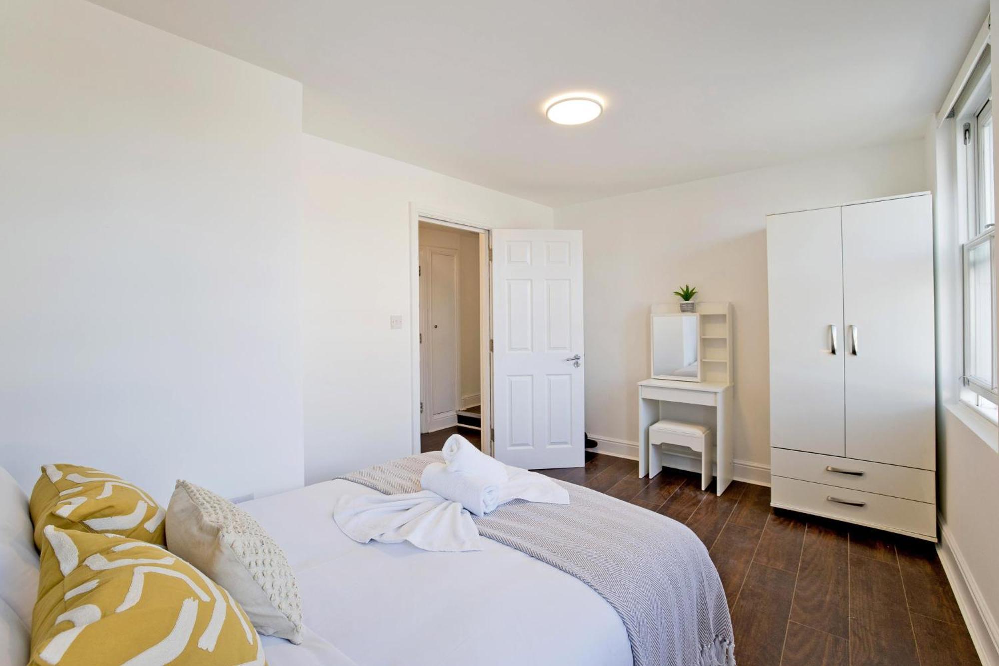 Imperial Corner House-Whitechapel Apartment ลอนดอน ภายนอก รูปภาพ